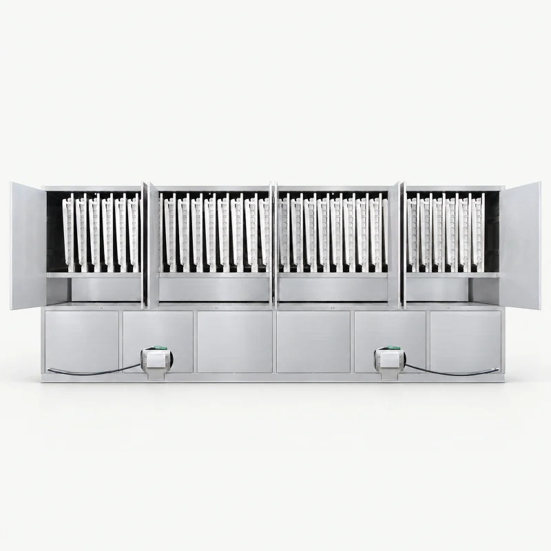 Ice cube machine – model to be confirmed (ref 0940) on a light studio background